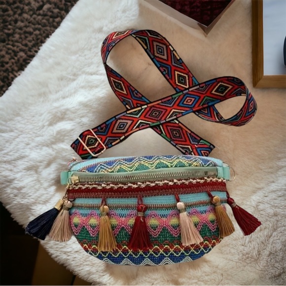Bohemian Fanny Pack Crossbody Bag. NWT - Picture 4 of 8